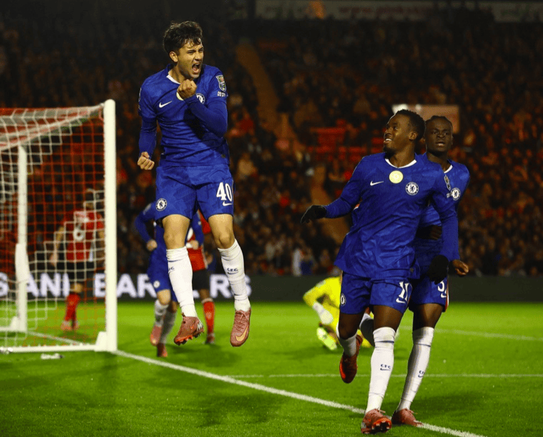 豪门赢不停：切尔西2-1逆转 利物浦轮换11人2-1又绝杀 皇马4-1全胜